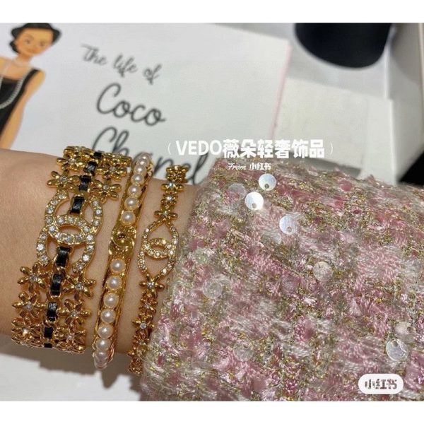 18K CC Crystal Flower Open Cuff Bracelet - Image 5