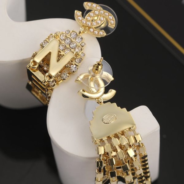18K CC Letter Earrings - 图片 2