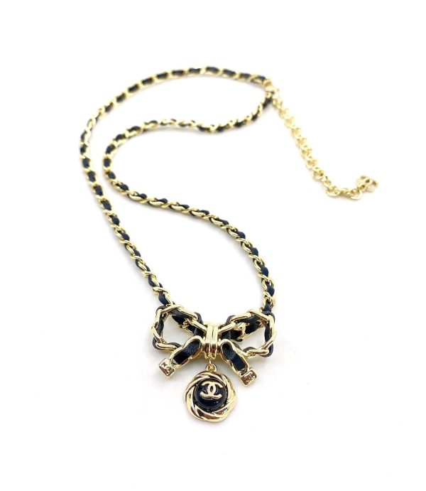 18K CC Rhinestone Bow Tie Necklace - 图片 4