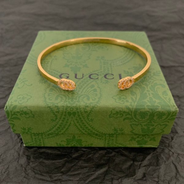 18K Double G Running Diamond Cuff Bracelet - 图片 2