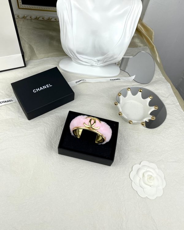 18K CC Pink Open Cuff Bracelet - Image 4