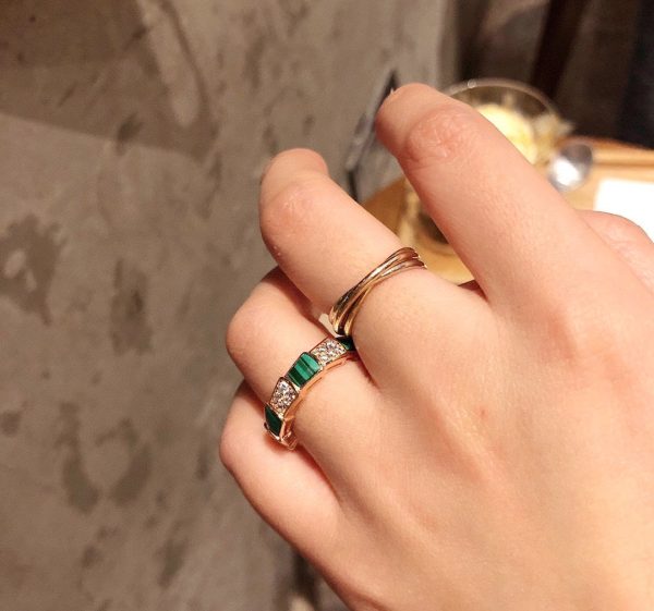 18K BV Serpenti Viper Malachite Ring - Image 2