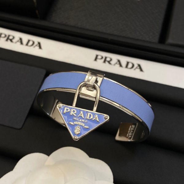 18K Pra Triangle Charm Cuff Bracelet - 图片 6