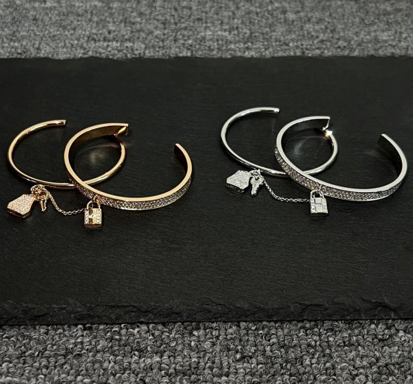 18K Kelly Clochette Diamonds H Bracelet - 图片 4