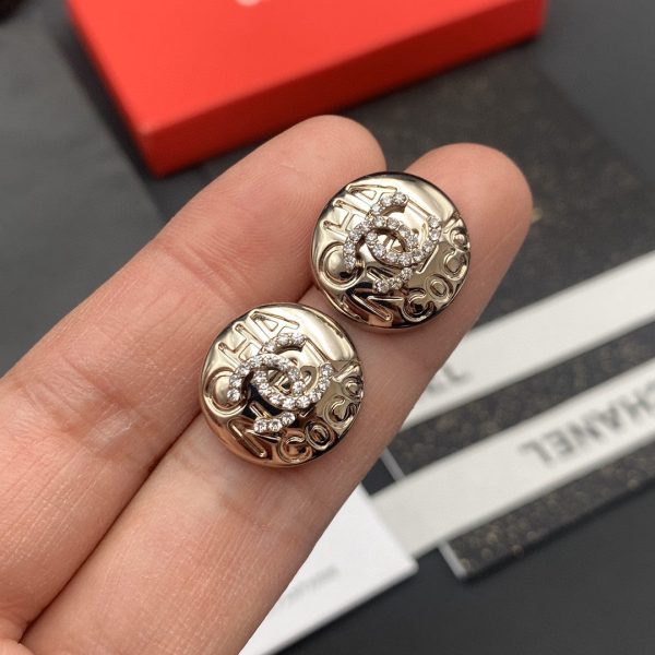 18K CC Circle Diamond Earrings - Image 4
