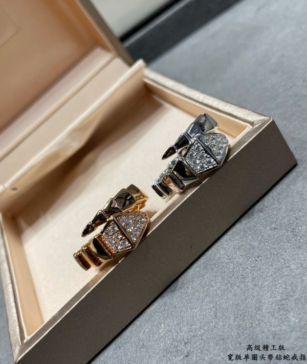 18K BV Serpenti Viper Head Diamond Ring - Image 6