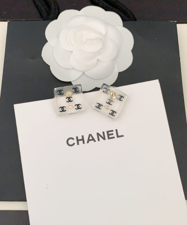 18K CC Transparent Resin Earrings - 图片 4