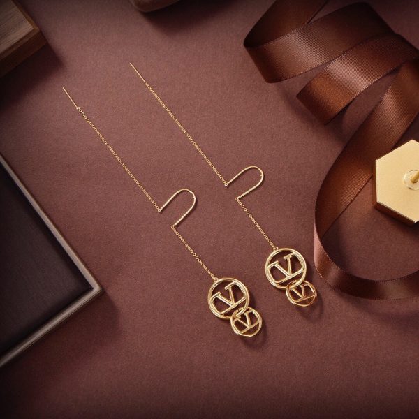 18K Vlogo Long Earrings - Image 6