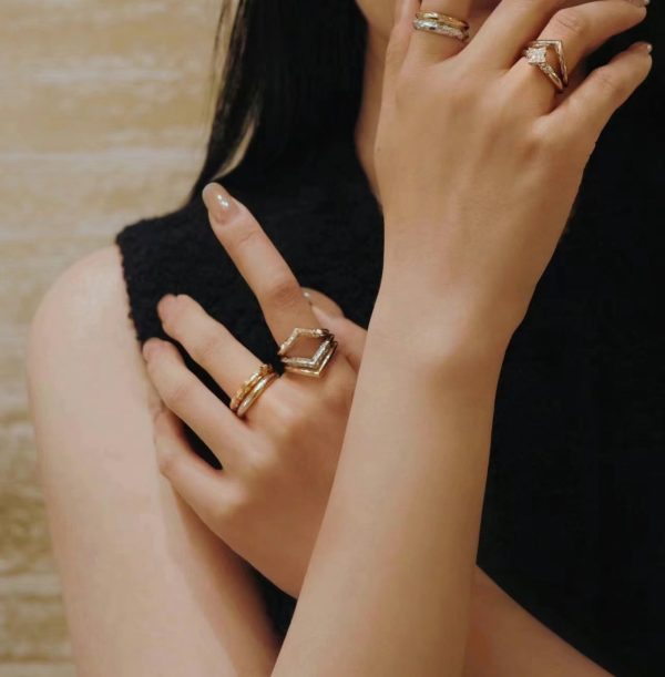 18K Louis V Diamonds Ring - 图片 6