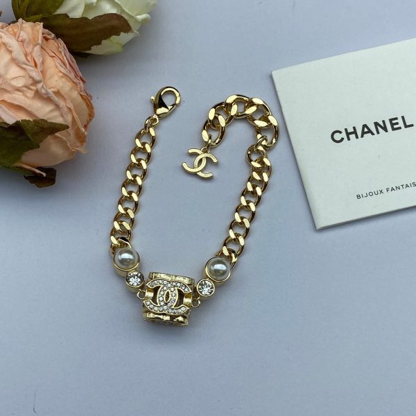 18K CC Box Pendant Pearl Bracelet - Image 3