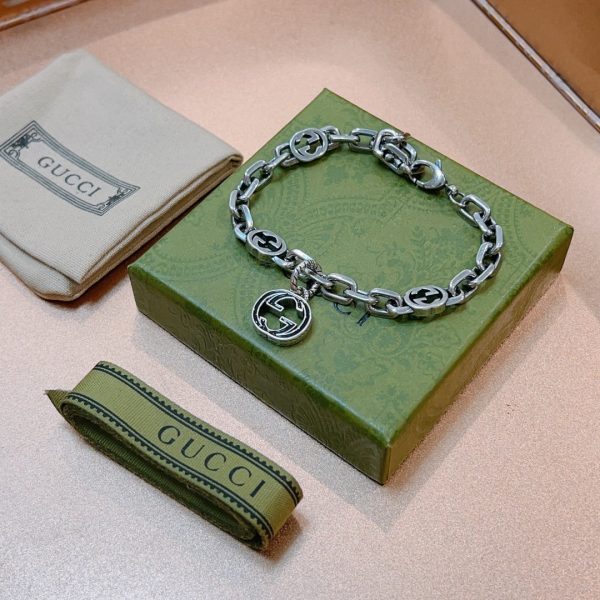 Double G Interlocking G Pendant Bracelet - Image 5