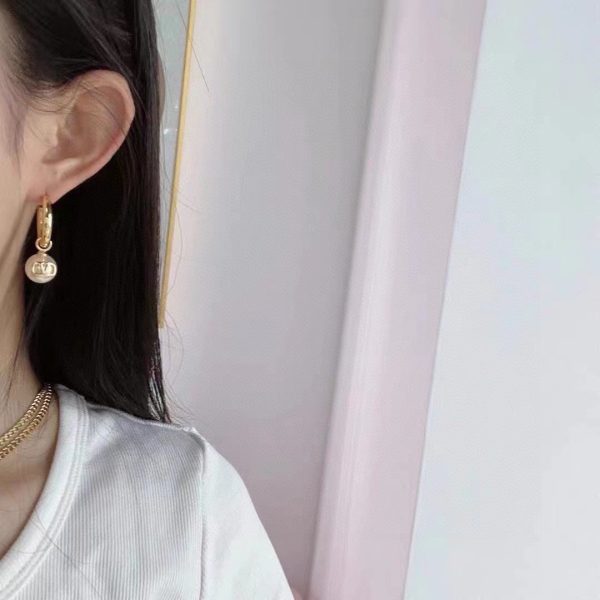 18K Vlogo Pearl Earrings - Image 2