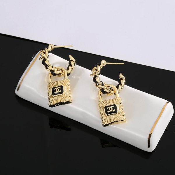18K CC Lock Earrings - 图片 6
