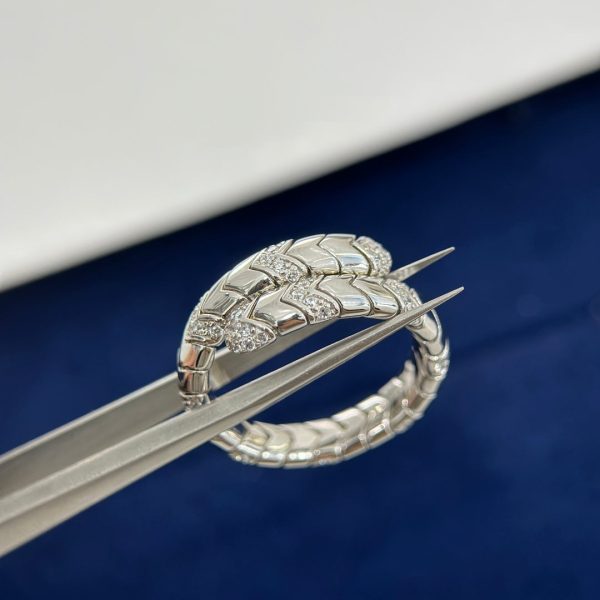 18K BV Serpenti Viper Pave Diamond Ring - Image 4