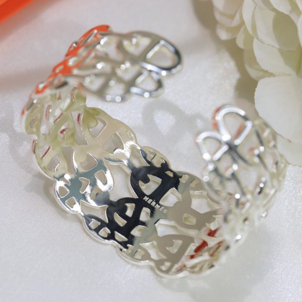 18K Chaine D'Ancre Wide Cutwork H Bracelet - 图片 5