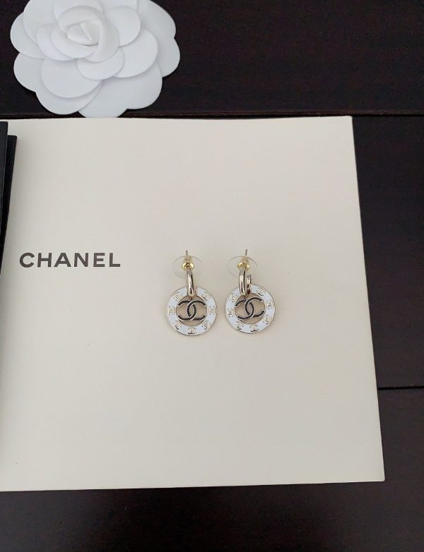18K CC Circle Earrings - Image 5