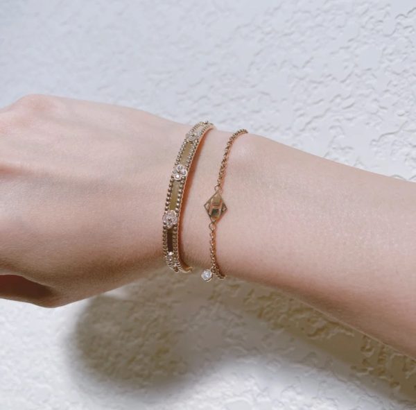 18K Yellow Gold Perlée Sweet Clovers Small Bracelet - Image 8
