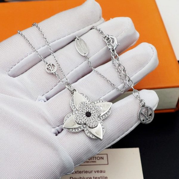 18K Louis Medaillon Necklace - 图片 13
