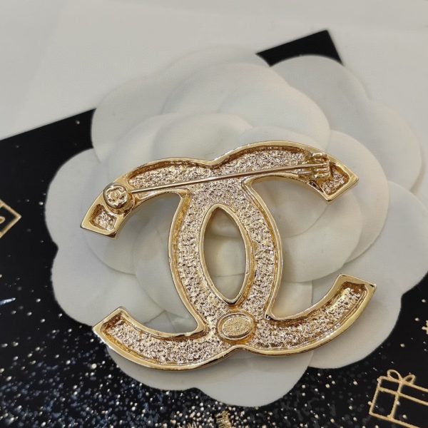 18K CC Black Star Brooch - Image 4