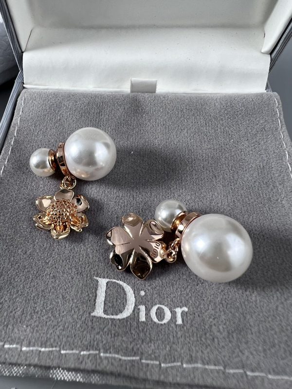 18K CD Vintage Flower Pearl Earrings - 图片 5