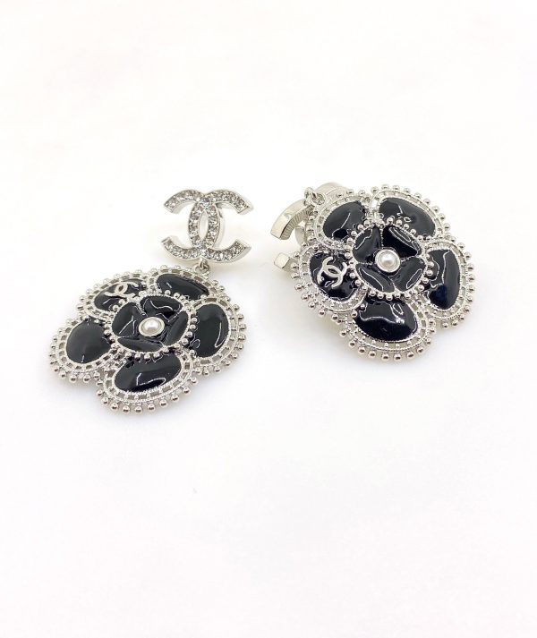 18K CC Black Pearl Camellia Earrings - 图片 3