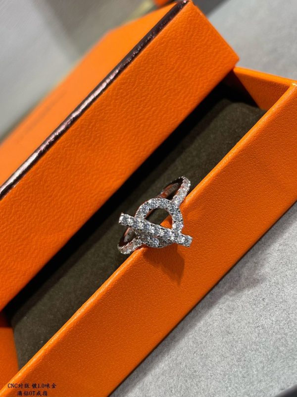 18K Finesse Diamond White Gold H Ring - 图片 9
