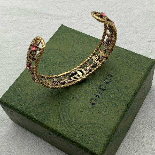 18K Double G Red Crystal Flower Cuff Bracelet - 图片 4