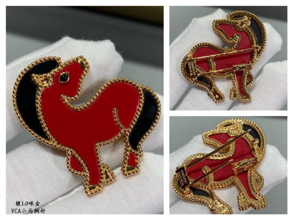 18K Lucky Animals Horse Clip Brooch - Image 5