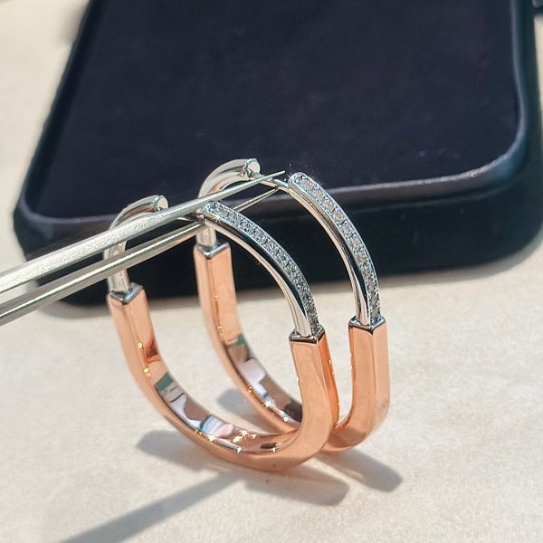 18K T Lock Diamond Earrings - 图片 9