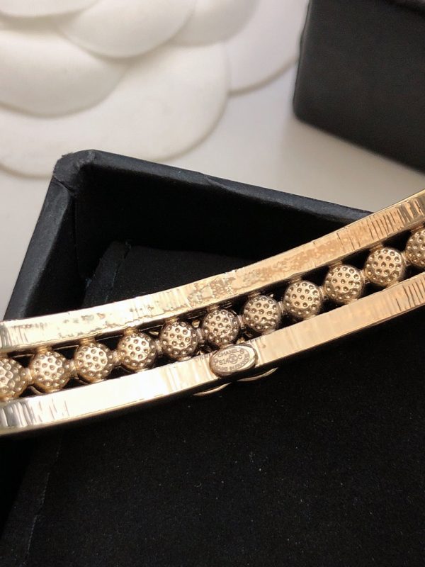 18K CC Crystal Open Cuff Bracelet - 图片 6