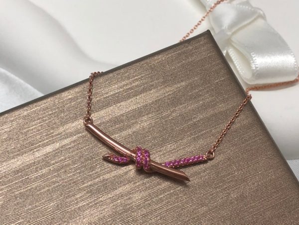 18K T Knot Pendant Diamond Necklace - 图片 7