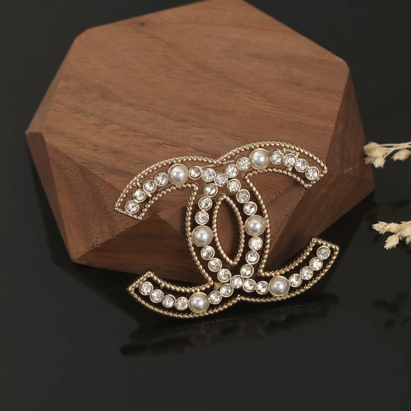 18K CC Pearls Brooch - Image 5