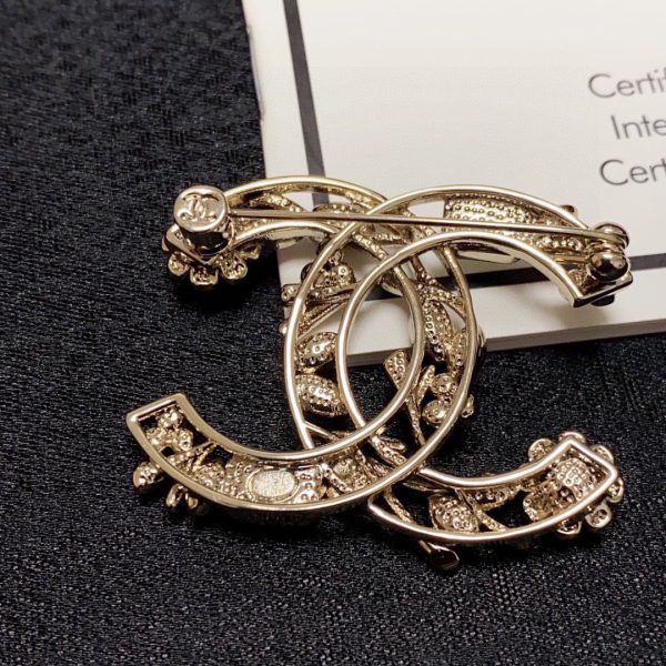 18K CC Crystal Flower Brooch - 图片 4