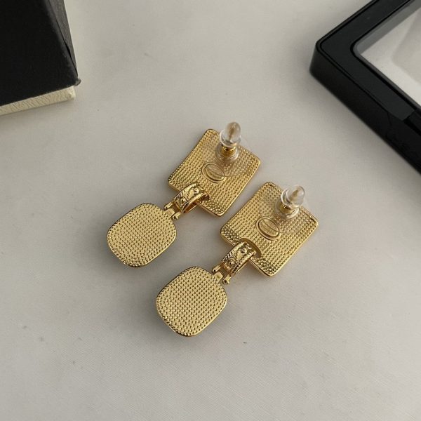 18K CC Black Pearl Earrings - Image 9