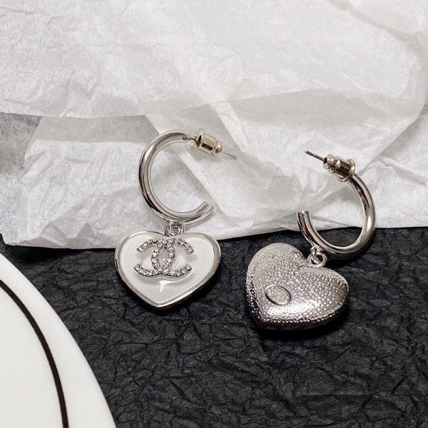 18K CC White Heart Earrings - 图片 5