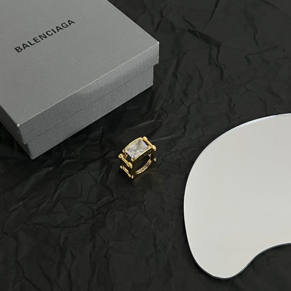 18K BB Crystal Ring - Image 6