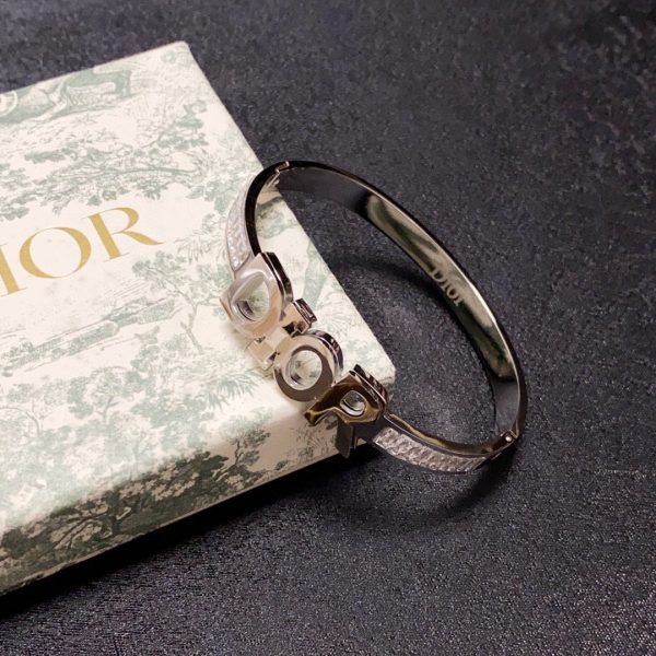 18K CD Crystals Bangle Bracelet - 图片 8