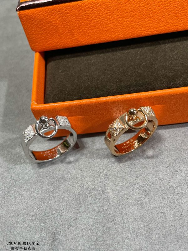 18K Collier De Chien Lock Diamonds H Ring - 图片 9