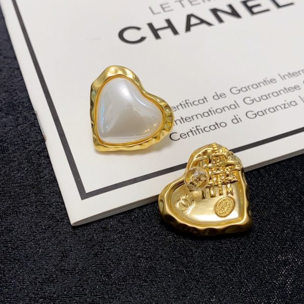 18K CC Heart Pearl Earrings - 图片 4