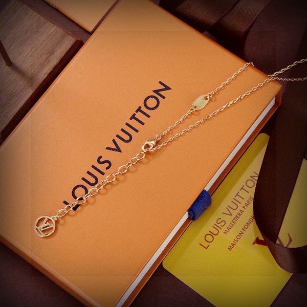 18K Louis Vivienne Swinging Necklace - 图片 6