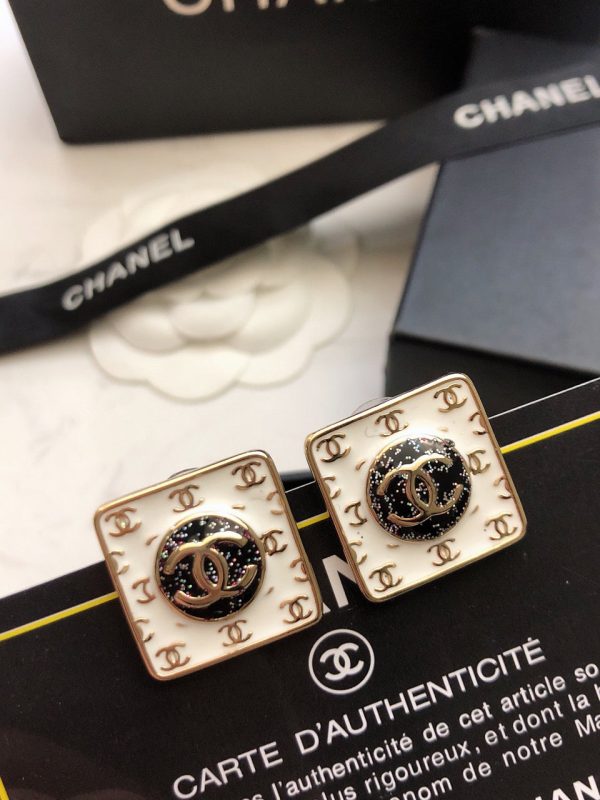 18K Vintage CC Earrings - Image 5