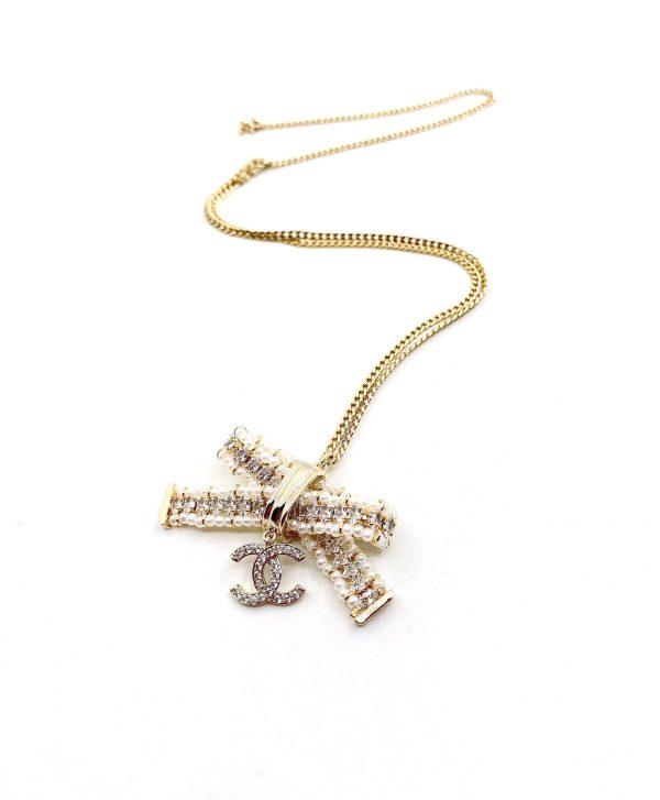 18K CC Bow Tie Necklace - Image 5