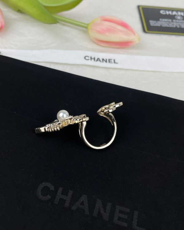18K CC Butterfly Open Ring - Image 5