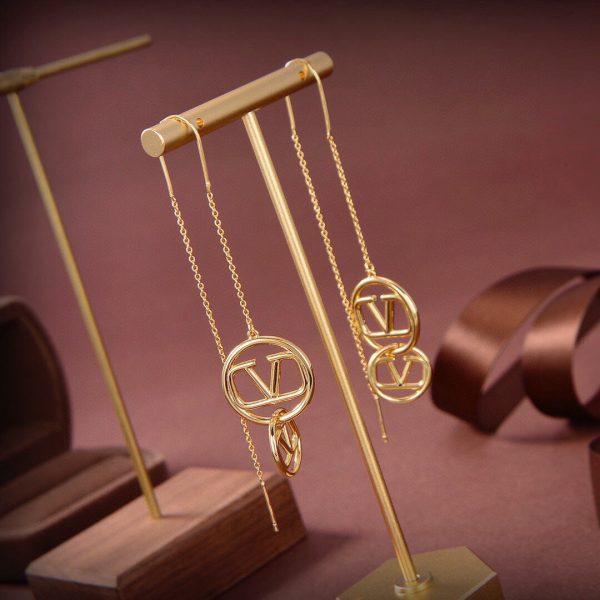18K Vlogo Long Earrings - Image 7