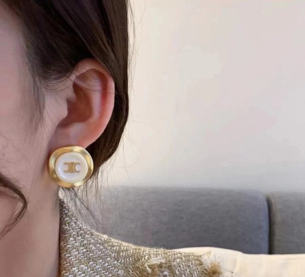 18k Triomphe Pearl Earrings - Image 5