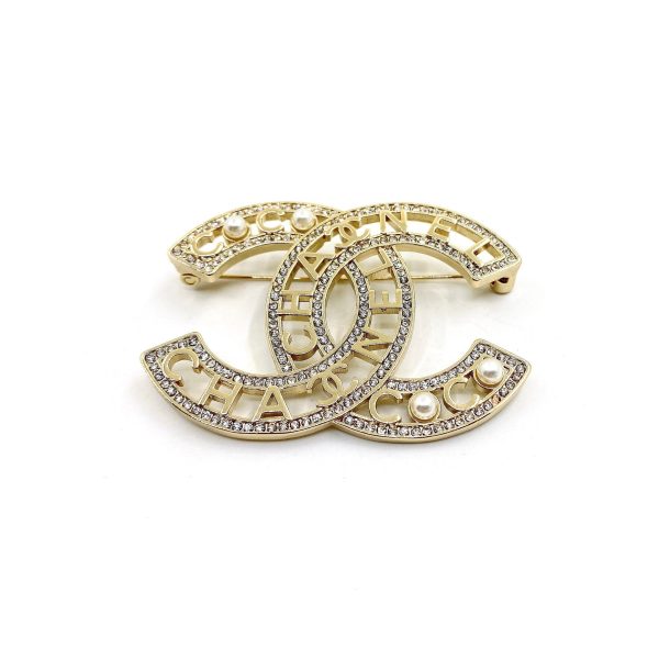 18K CC Script Diamonds Brooch