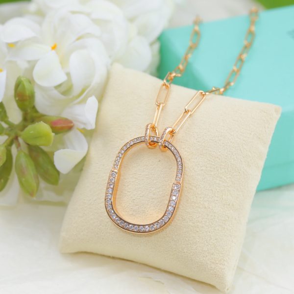 18K T Lock Pendant Pavé Diamonds Necklace - 图片 4