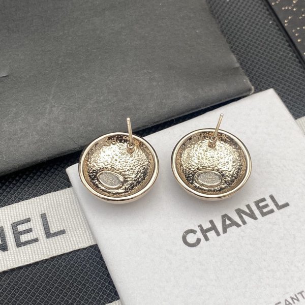 18K CC Circle Diamond Earrings - Image 5