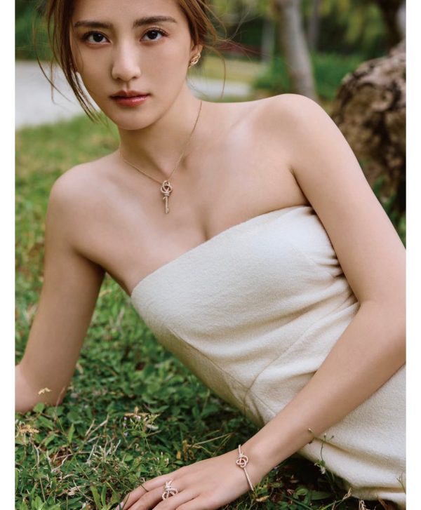 18K T Keys Woven Diamonds Large Necklace - 图片 7