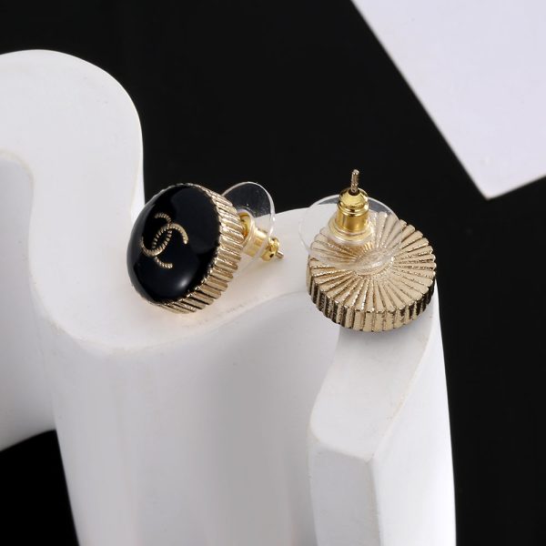 18K CC Circle Black Resin Earrings - 图片 6